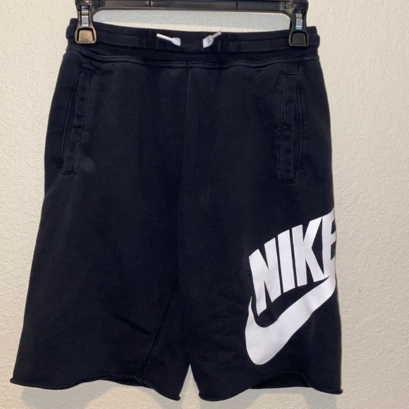 Nike Cotton Logo Shorts - Picture 1 of 2